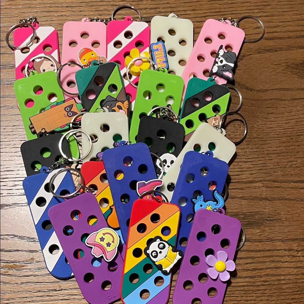 Colorful Silicone Keychain Covers with Charm (20)